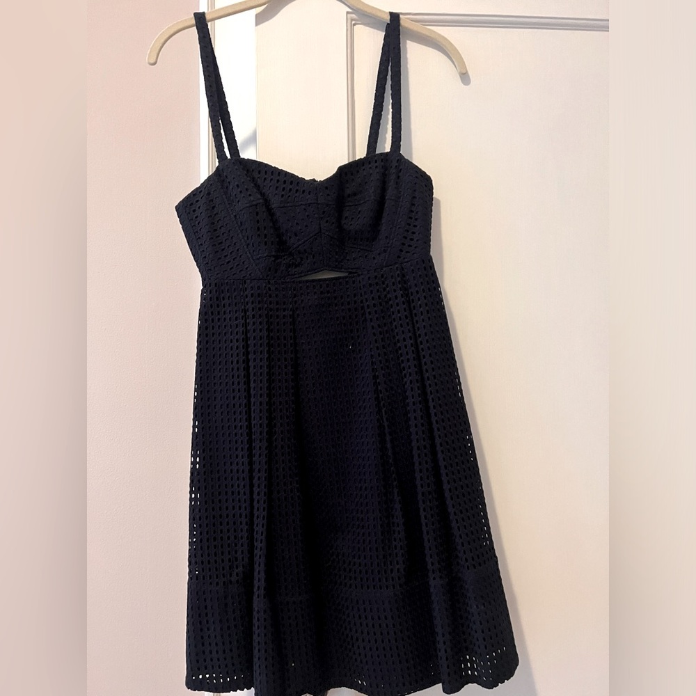 Club Monaco Like New Eyelet Navy Cut-out dress Size 2